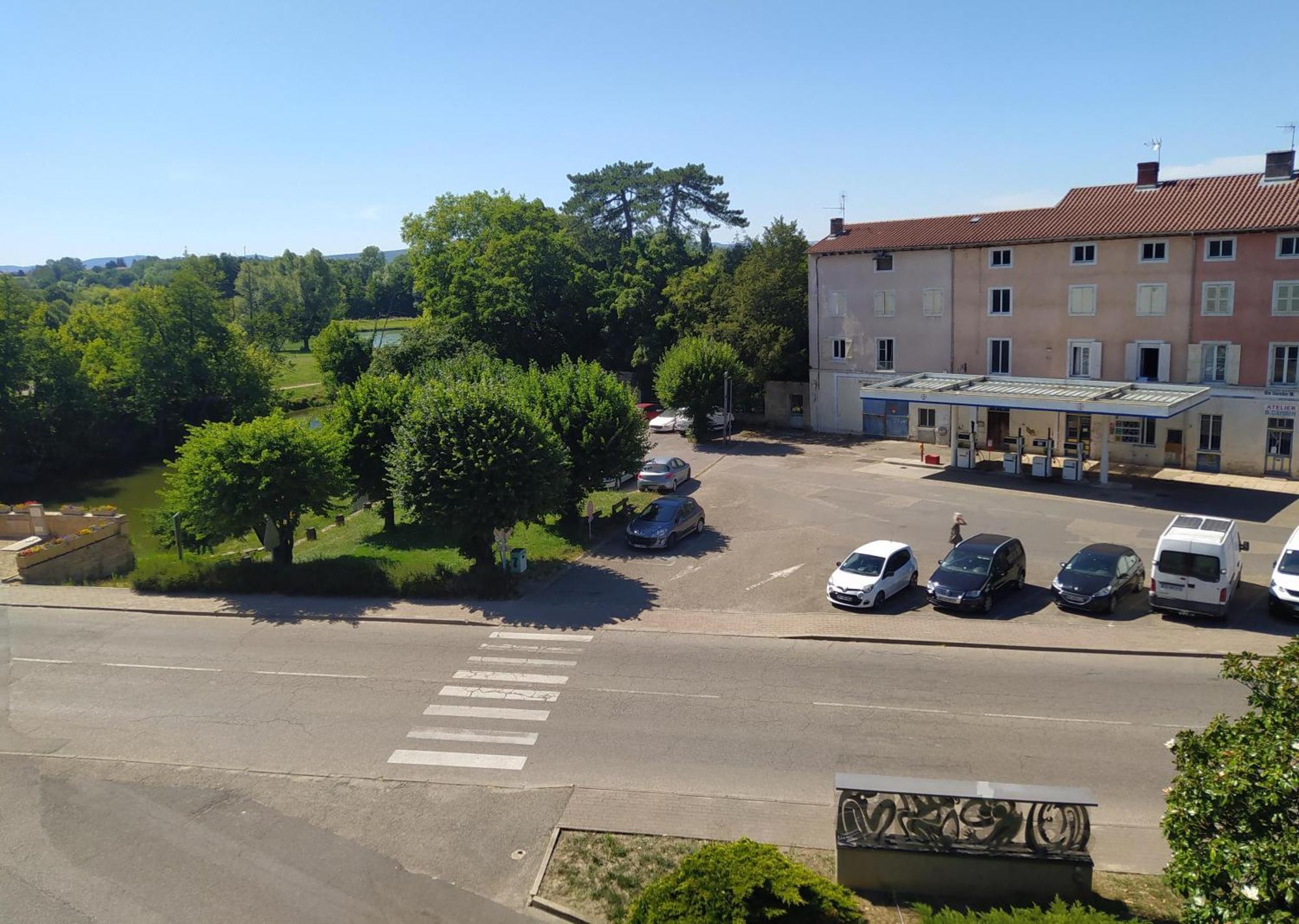 Le Cinoche, Cocon Sous Les Toits Leilighet Pont-de-Vaux Eksteriør bilde